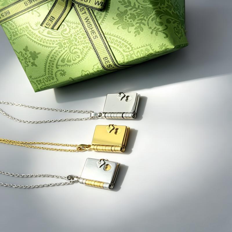 封筒型ネックレス カスタムテキストロケット 開閉式ブックペン - Custom Photo Book のレビューと価格